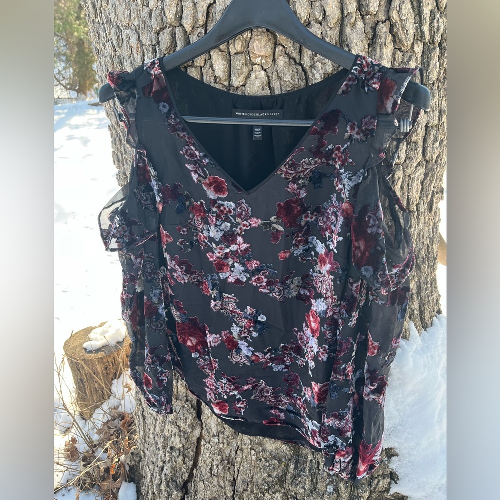 ⭐️White House Black Market Cut-Out Sheer Blouse in size 4